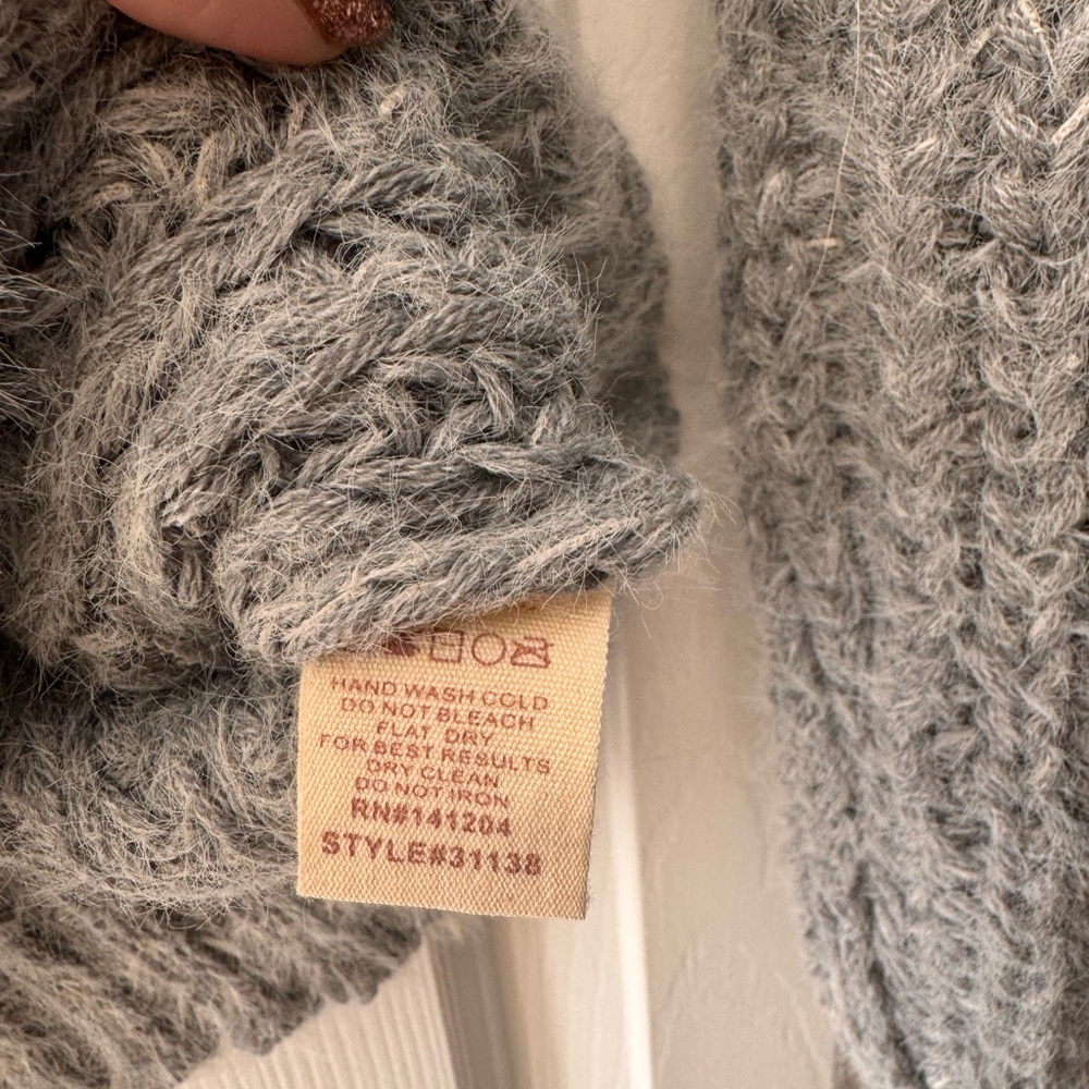 Sweater 🩶 - Picture 4 of 8